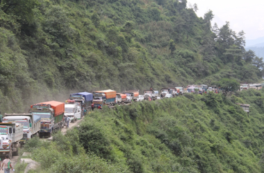 वर्षामा नागढुंगा-मुग्लिङ सडक ठप्प भए के गर्ने ? यस्तो छ ‘एक्सन प्लान’_img