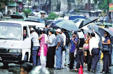 सार्वजनिक पीडा बनिरहेको सार्वजनिक यातायात, सुधार्न गर्नुैपर्छ यी काम_img