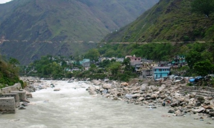 नेपाल–भारत जोड्ने पुल निर्माण तीन महिनादेखि अलपत्र_img
