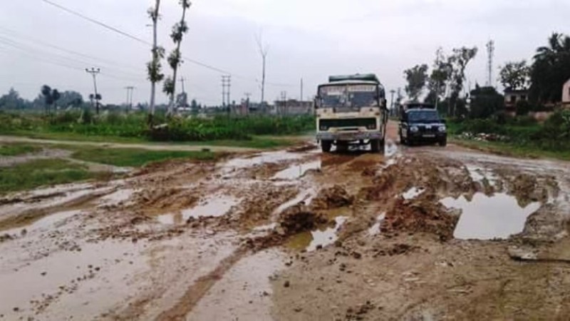 भिठ्ठामोड-जलेश्वर-जनकपुर सडक निर्माणमा ढिलाइ