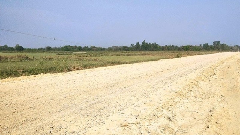 हुलाकी सडकः म्याद सकियो, सडक अधुरै