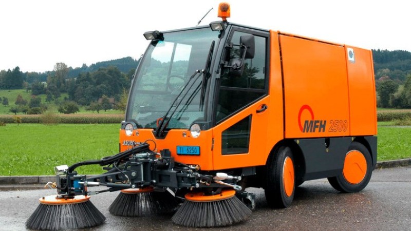 काठमाडौं सफा गर्न चीनबाट हिड्यो २ ब्रुमर