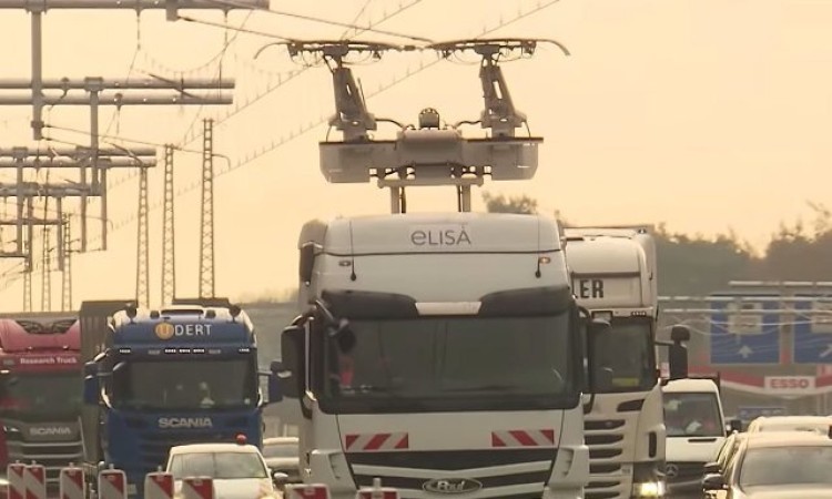 जर्मनीले बनायो पहिलो इलेक्ट्रीक हाइवे_img