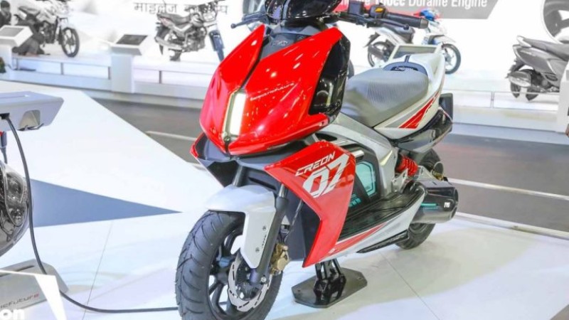 टीभीएसले पहिलो इलेक्ट्रीक टू ह्वीलर सार्वजनिक गर्दै