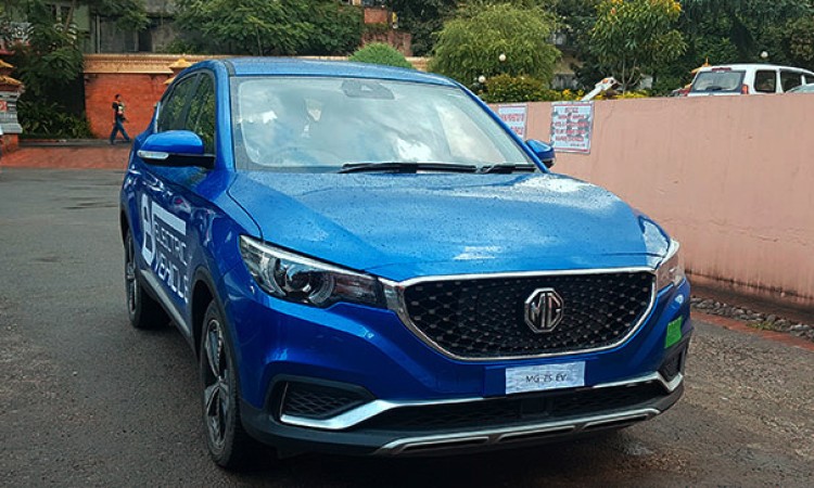 एमजीको इलेक्ट्रीक कार टेष्ट ड्राइभः मूल्य अनुसारको पावर, फिचर र उच्च ग्राउन्ड क्लियरेन्स_img