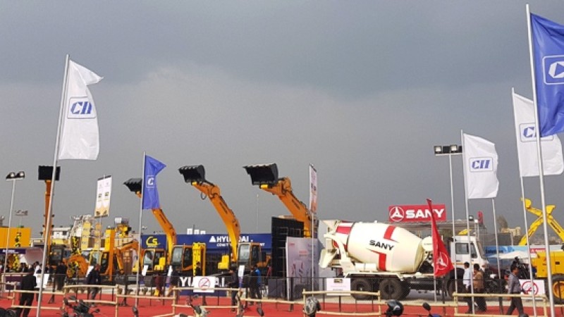 सल्लाघारीमा हेभि इक्यूपमेन्ट प्रदर्शनी (फोटो सहित)