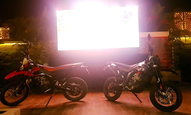 अप्रिलियाका दुई डर्ट बाइक नेपाली बजारमा_img