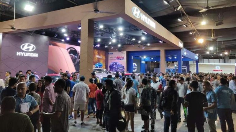 यी ६ कार जसले अटो शोमा सबैलाई लोभ्याए, मूल्य र विशेषतासहित