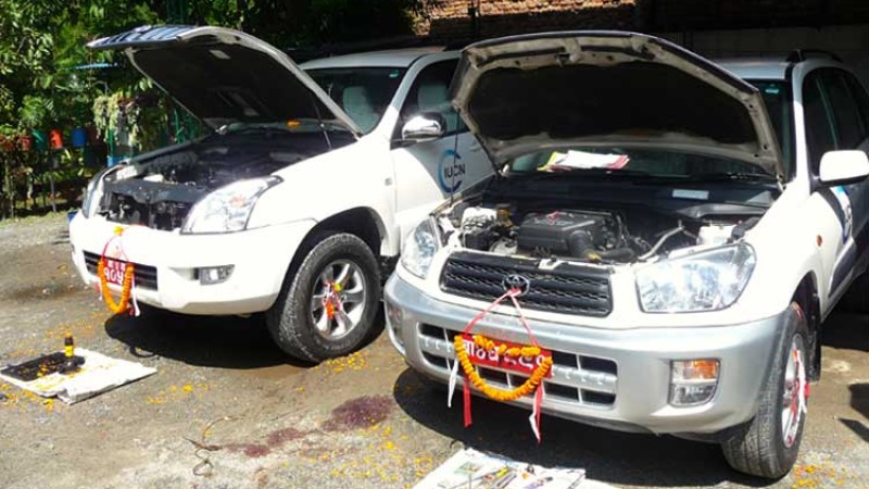 दशैंमा सवारी साधन पुजा गर्दै हुनुहुन्छ ? यी कुरामा ध्यान दिनुहोस्