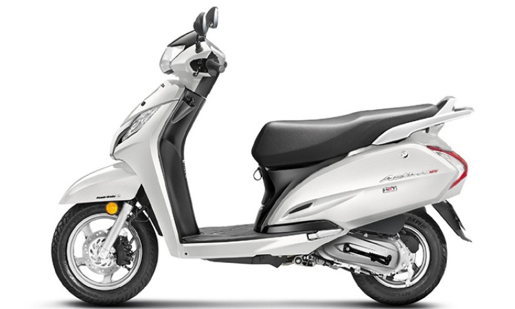 सिएनजीको कमाल, स्कुटरले दिन्छ १०० किलोमिटर माइलेज_img