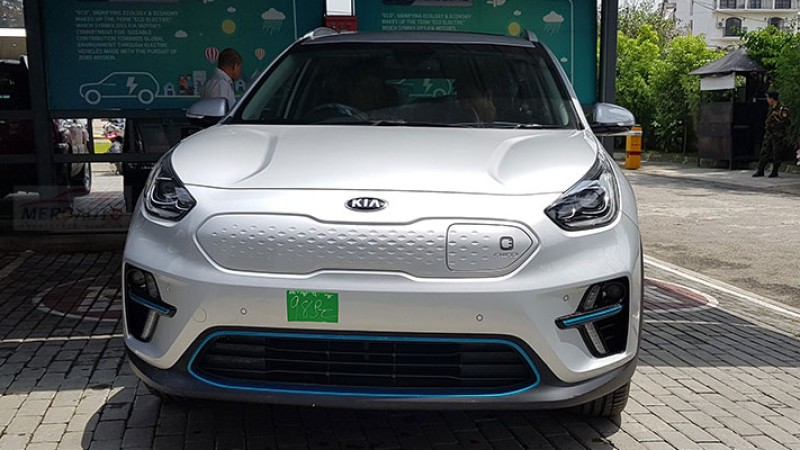 काठमाडौं आइपुग्यो किया निरो, बुधबारदेखि ग्राहकलाई हस्तान्तरण