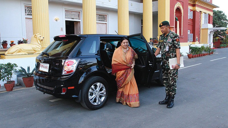 २० वर्ष ब्याट्री टिक्ने इलेक्ट्रीक कार, नेपालमा भिभिआईपीको पहिलो रोजाई