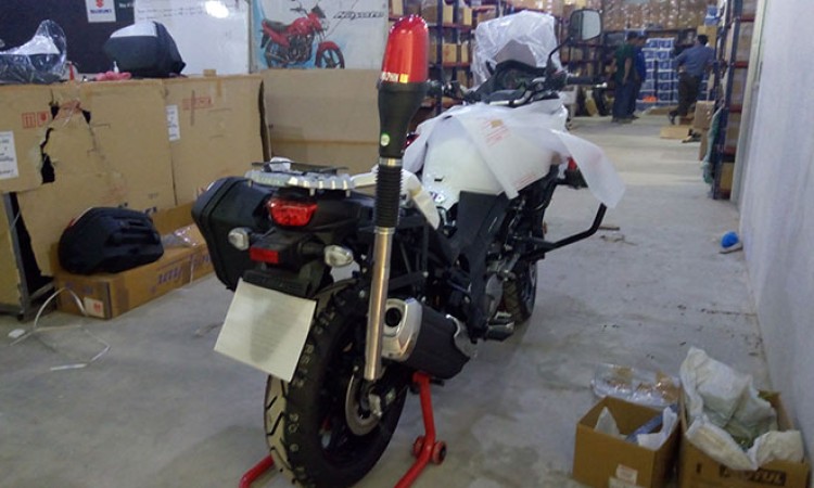 यस्तो छ प्रहरीले किनेको कार्गेड मोटरसाइकल, आइपुग्यो नेपाल_img