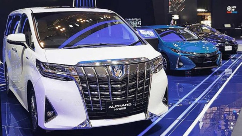 टोयोटाले ल्यायो ’किङ्ग अफ एमपीभी’ अल्फर्ड फेसलिफ्ट