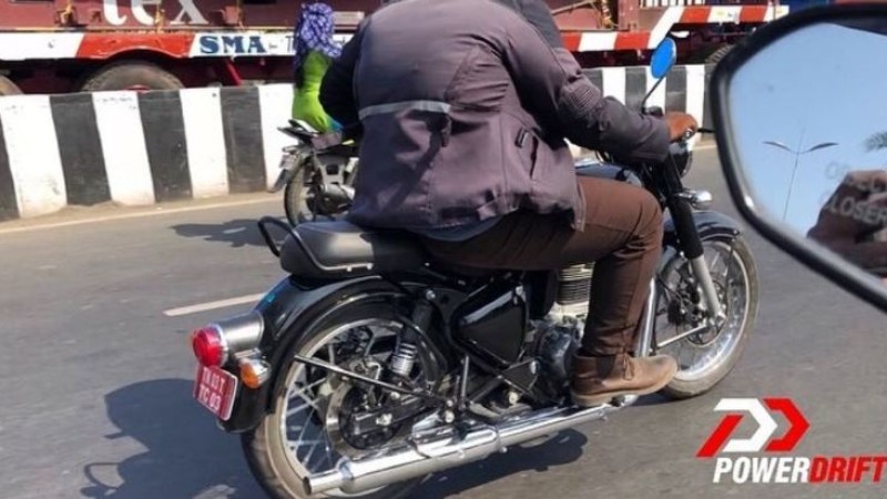 रोयल इन्फिल्ड क्लासीक ३५० नयाँ लुक्स र नयाँ इन्जिनमा
