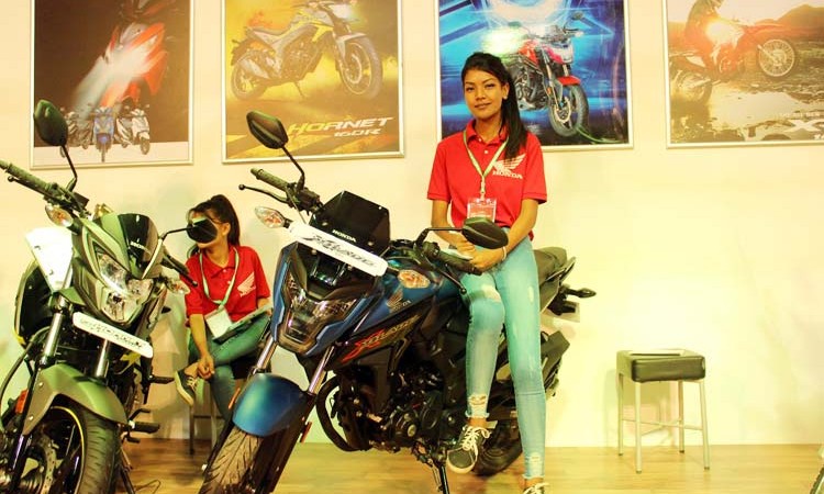 नाडा अटो शोमा छुटको प्रतिस्पर्धा, एउटै स्कुटरमा २० हजारसम्म छुट_img
