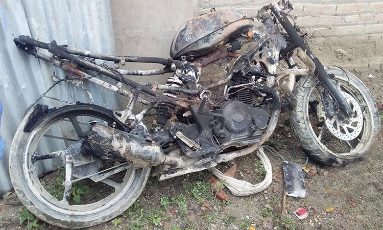 मोटरसाइकल चोरले उपत्यकामै चोरेर आगो लगाएपछि…_img