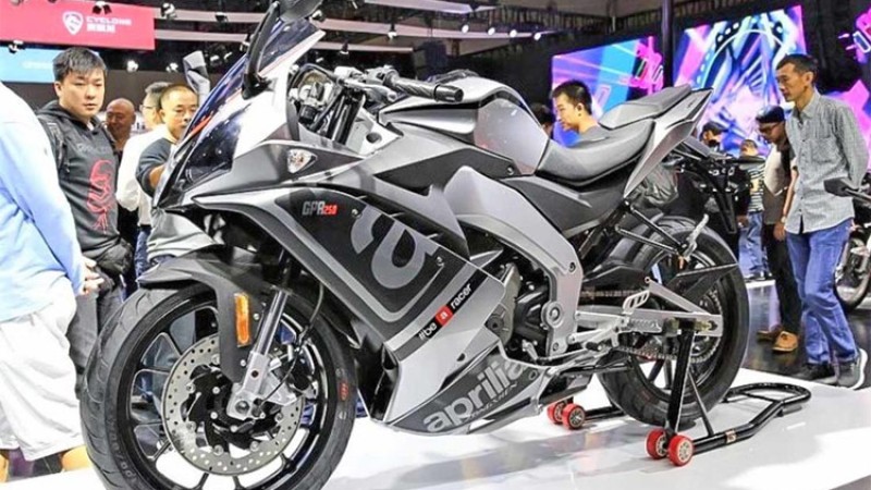 अप्रिलियाले ल्याउँदै १५० सीसीको बाइक