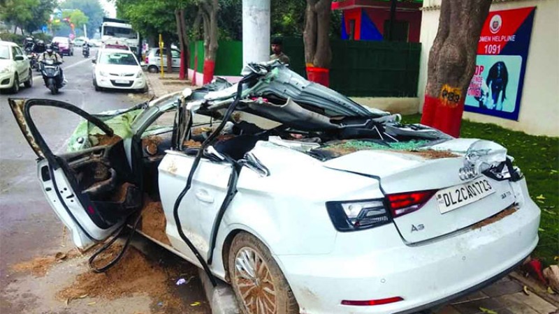 सुरक्षा फिचर हुँदैमा कार सुरक्षित बन्दैन, दशैंमा गाडी लिएर हिड्दा यि कुरामा ध्यान दिनुस्