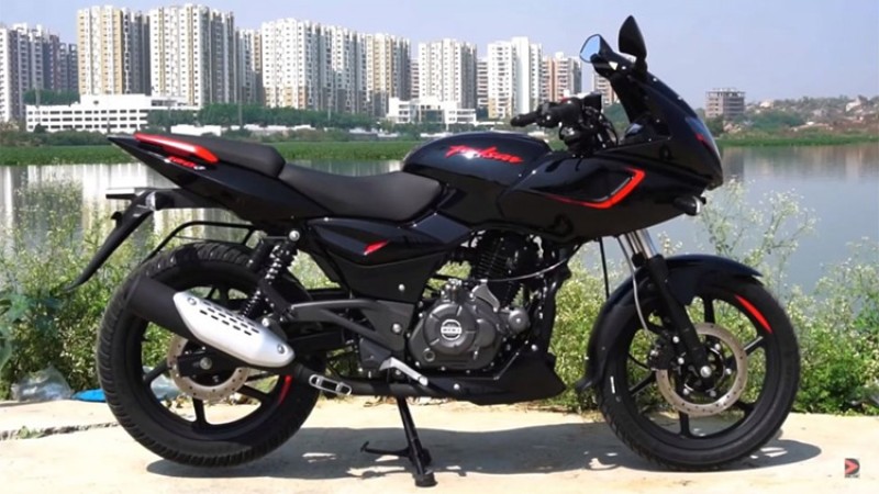 पल्सर २२० एफ अवतारमा आयो  १८०, पल्सर-१५० मा पनि लाग्यो एबीएस फिचर