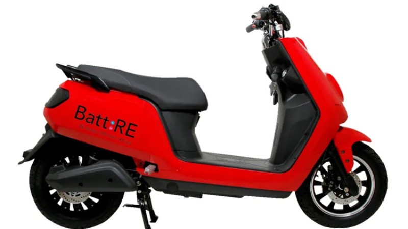 फुल चार्जमा ९० किलोमिटर गुड्ने इलेक्ट्रीक स्कुटर, यस्तो छ विशेषता