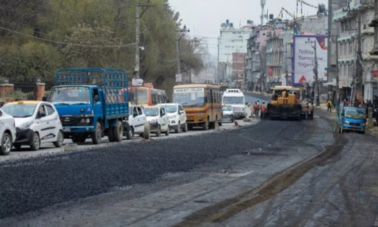 चावहिल साँखु सडक अलपत्र, ५ स्थानको ठेक्का मध्ये २ स्थानमा मात्रै काम_img
