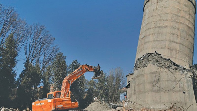 चोभारको सुख्खा बन्दरगाह प्रधानमन्त्रीबाट शिलान्यास, स्थानीयवासी आन्दोलनमा
