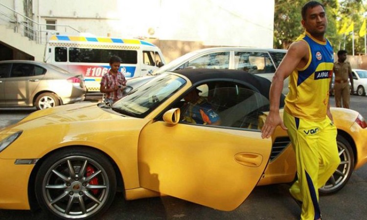 क्रिकेटका स्टार खेलाडी एमएस धोनीसँग यस्ता छन् कार कलेक्सन_img