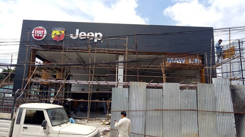 यसरी बन्दैछ जीपको शोरुम, यही महिना ‘कम्पास’ नेपाल आउने (फोटो-फिचर)