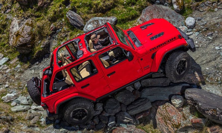 जीप र्याङलर हाइब्रिड भर्सनमा, यस्तो छ तयारी_img