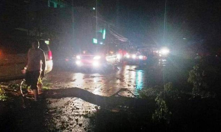 कैलाली र कञ्चनपुरमा आएको आँधीले सवारीसाधनमा ठूलो क्षति_img
