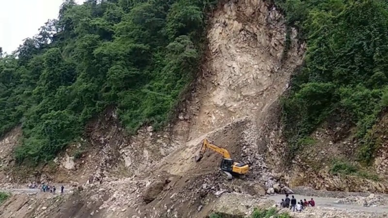 वर्षाले कान्ति लोकपथमा ३० करोडको क्षति