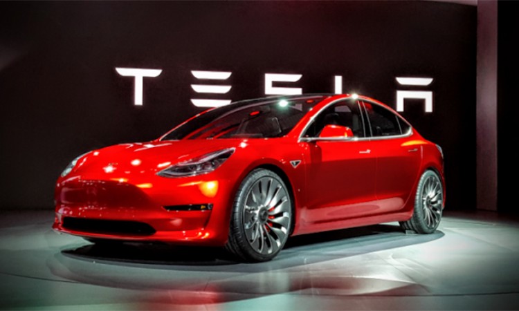 यी १२ कारण टेस्लाको मोडल थ्री आश्चर्यजनक, २ लाख ४० हजार प्रि–बुकिङ_img