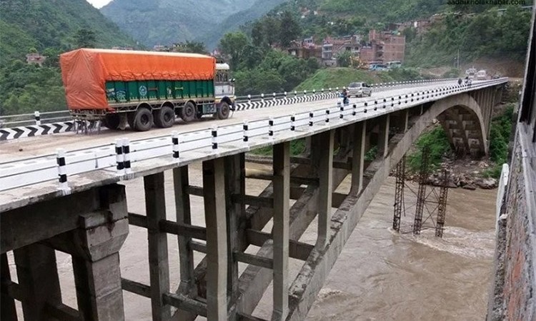 संचालनमा आयो नेपालको पहिलो दुई लेनको आर्क ब्रिज_img