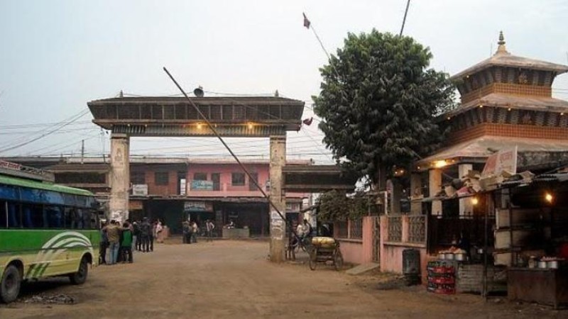 बसपार्क निर्माणमा ठेकेदारको लापर्बाही