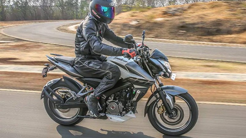 सार्वजनिक भयो, पहेँलो रङ्गको बजाज पल्सर एनएस–२००