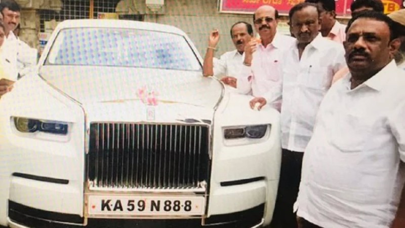 बागी संसदले ११ करोडको कार किनेपछि…