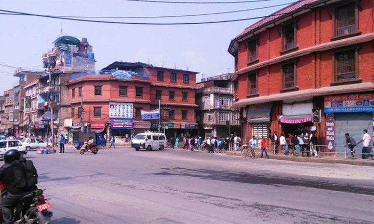 उपत्यकामा ट्राफिक लाइट निर्माण तिब्र, यी ८ स्थानमा काम हुँदै_img