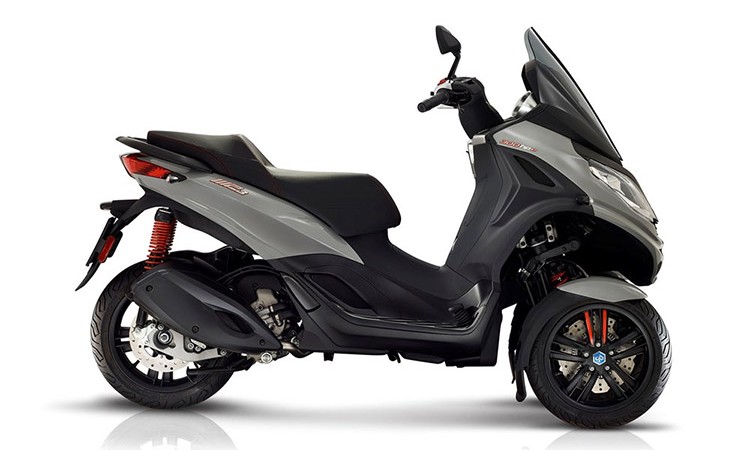 पियाजीओले अपडेट गर्यो, तीन पाङ्ग्रे स्कुटर ‘एमपी थ्री–३००’_img