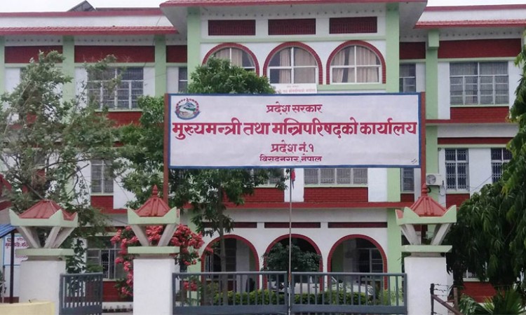 प्रदेश १ बाट लाइसेन्स र नम्बर प्लेट वितरण, कहाँ रुमल्लियो सरकार ?_img