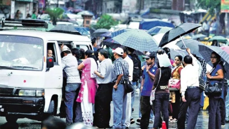 सार्वजनिक पीडा बनिरहेको सार्वजनिक यातायात, सुधार्न गर्नुैपर्छ यी काम