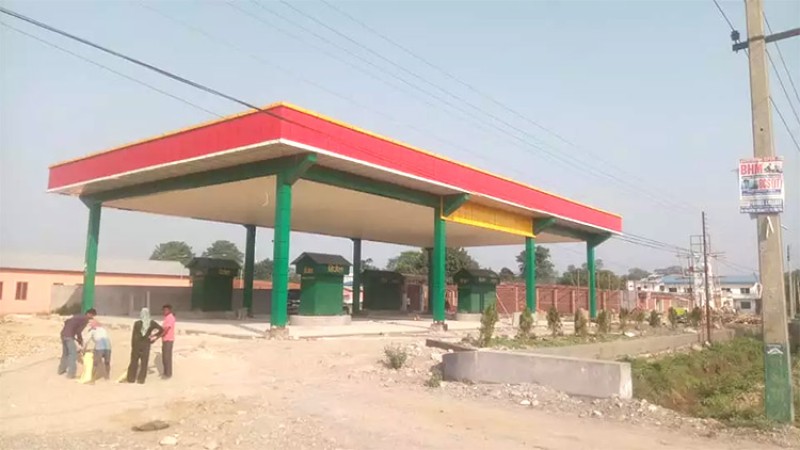 चितवनमा खुल्यो अत्याधुनिक पेट्रोल पम्प, लगानी ५ करोड