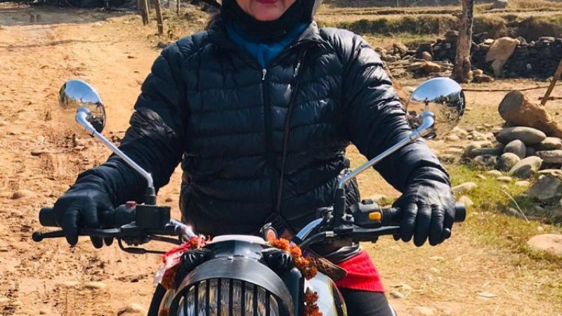 ६१ वर्षे बुलेट राइडर आमाको हार्ले डेभिडसन चढ्ने सपना