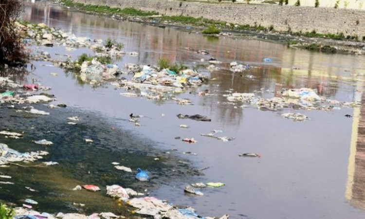 उपत्यकामा नै खोलाले पुल बगाएपछि…_img