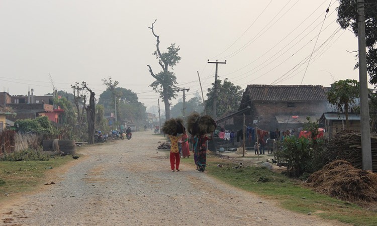 जनप्रतिनिधि र कर्मचारी मिलेर सडकको जग्गा नै  बिक्री गरेपछि…_img