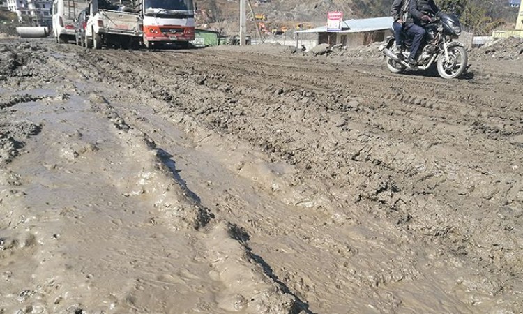 चाबहिल-साँखु रोडको बेहाल, श्रीस्वस्थानी मेला जाँदै हुनुहुन्छ भने सतर्क रहनुस्_img