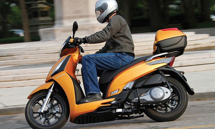 यी हुन् मूल्य र माइलेजले धेरै रुचाइएका ५ स्कुटर, तपाइको रोजाईमा कुन ?_img