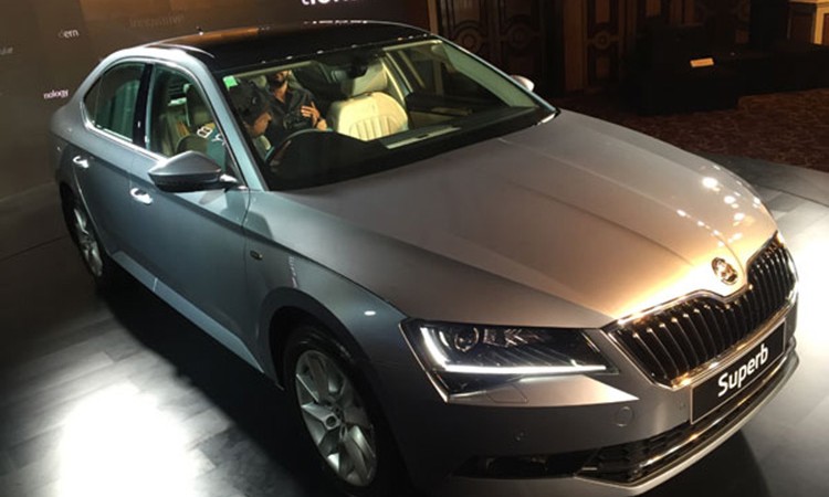 आयो स्कोडा सुपर्बको कर्पाेरेट एडिशन, यस्तो छ मूल्य_img