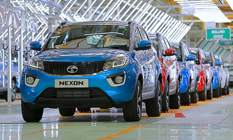 कार बिक्रीमा टाटाले उछिन्यो होन्डालाई, यो वर्ष चौथो स्थानमा आउने लक्ष्य_img