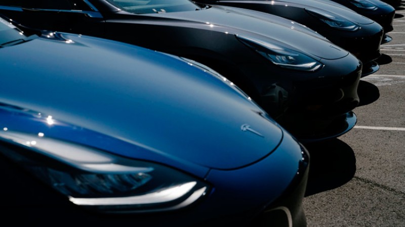 भन्सार छुटेको टेस्लामा नयाँ ट्वीस्ट, ज्यागुअर र अउडी बजेट कुर्दै